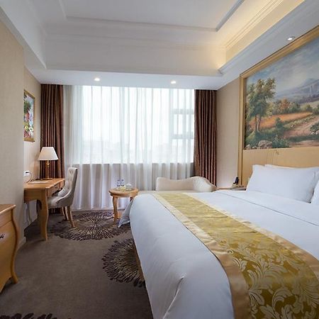 Vienna Hotel Guangzhou Baiyun Airport Εξωτερικό φωτογραφία